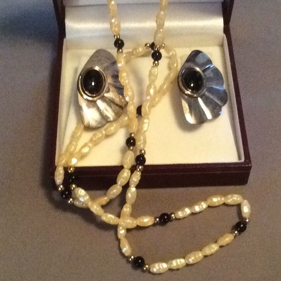 Handcrafted Earrings w/Freshwater style Necklace - Picture 2 of 3